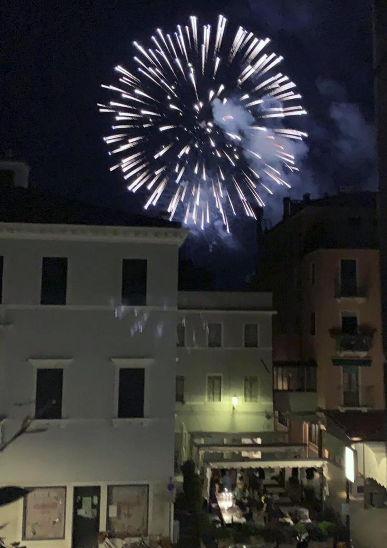 Casa Manuela Non Turisti Ma Ospiti Chioggia Exterior foto