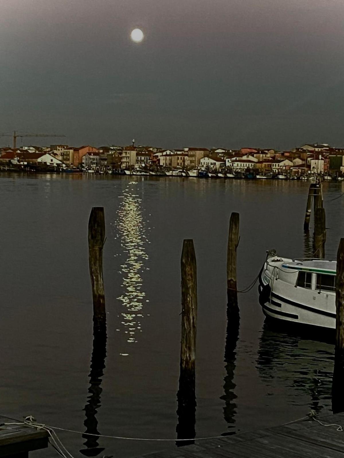 Casa Manuela Non Turisti Ma Ospiti Chioggia Exterior foto
